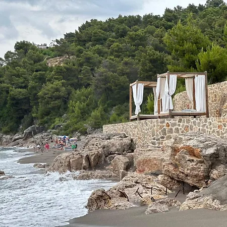 Rana E Hedhun House * Shëngjin